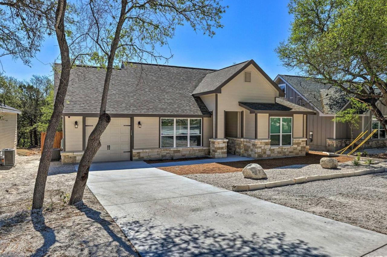 Convenient Cute Cottage Hot Tub Fire Pit Sleeps 6 Canyon Lake Exterior foto